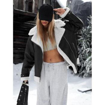 Átmeneti kabátok - Fekete női bőrkabát szőrmével TY5237z kép