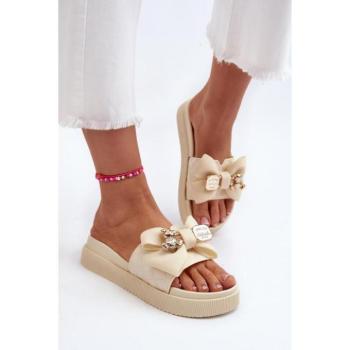 Női papucsok - Bézs színű masnival díszített női papucs kép