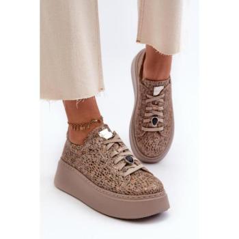 Női sneakerek  - Női bézs bőr tornacipők kép