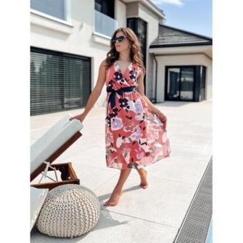 Ruhák hétköznapi viseletre - Rózsaszín mintás ruha derekán megkötővel kép