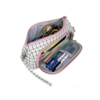 Hátizsákok és zsákok - Kockás mintás tolltartó kép