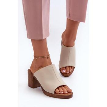 Női papucsok - Bézs színű női sarkú papucs kép