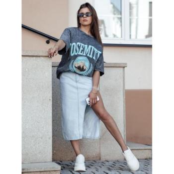 Szoknyák - Világoskék farmerszoknya kivágással kép