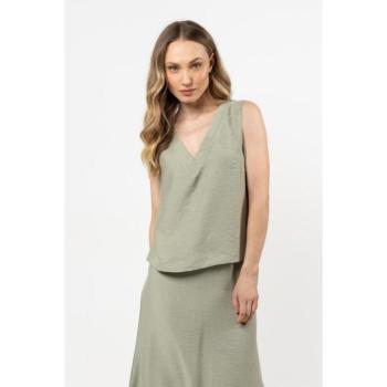 Ujjatlan blúzok - Női zöld blúz széles pántokkal kép