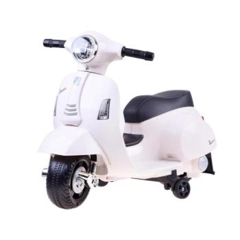 Akkumulátoros VESPA robogó, fehér színben kép